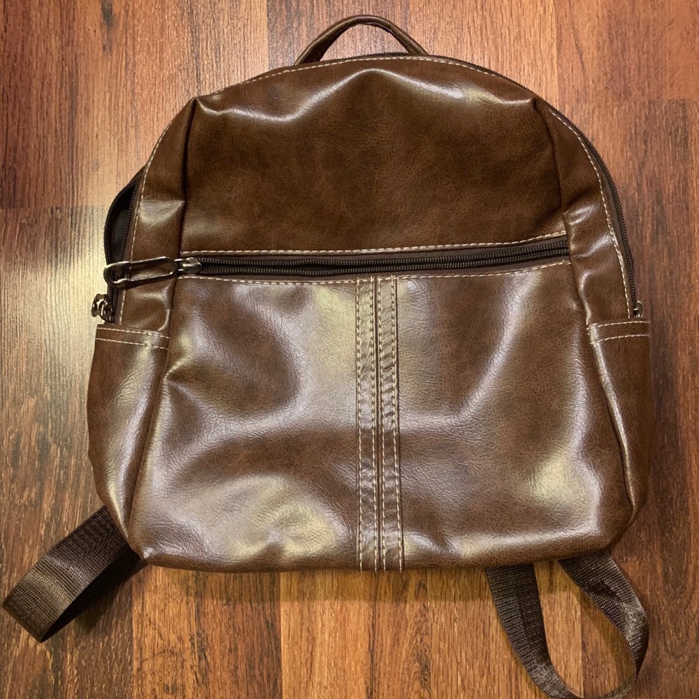 Brown backpack (fake leather)